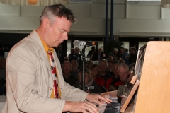 076 Julian Phillips