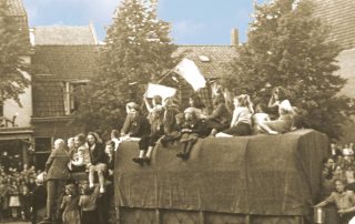 Het komt wel weer in orde: Swingmuziek tijdens de bezetting en de bevrijding - DJ CD-021-boekje_1